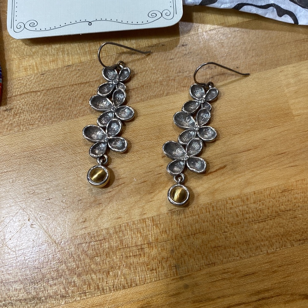 Brighton Earrings - Picture 2 of 9
